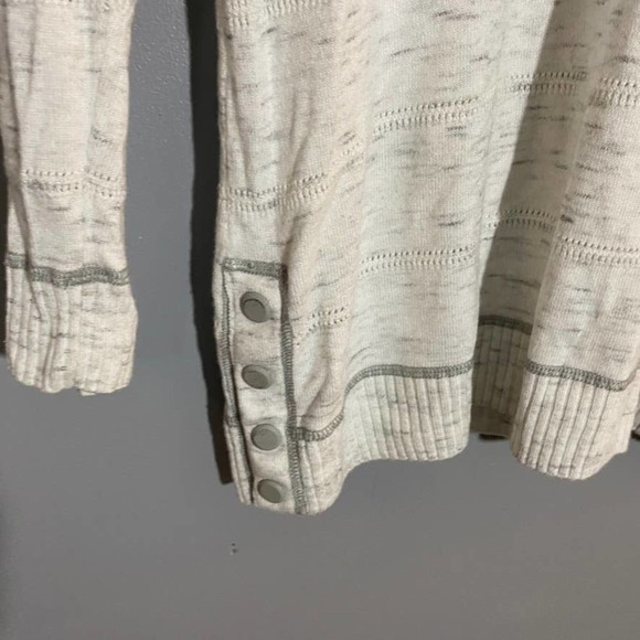 TALBOTS Oprah Magazine V-Neck Sweater Size XS - Picture 4 of 8